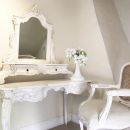 bedroom 5 vanity table_tb.jpg...